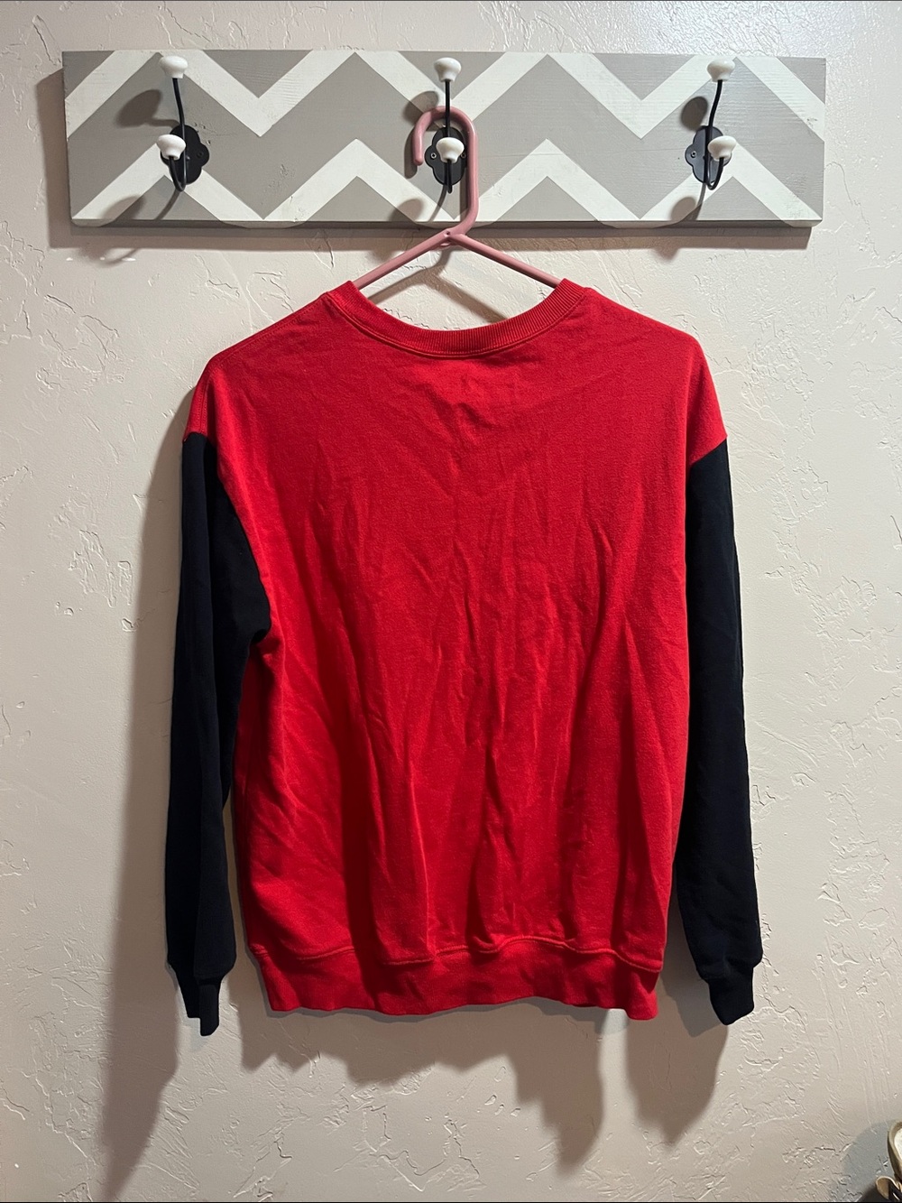 NBA CHICAGO BULLS CREW NECK SWEATER - Picture 2 of 6